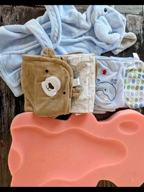 Kids Plush Hooded Towel Set - Blue, Brown, And Gray Animals